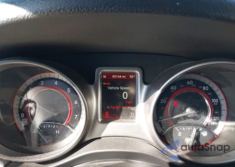 2018 Dodge Journey Crossroad z USA, uszkodzony, nr VIN 3C4PDCGG7JT158380